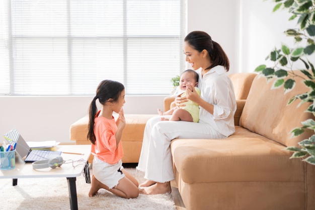 Ketahui 8 Manfaat Istimewa Menyanyikan Lagu Untuk Bayi